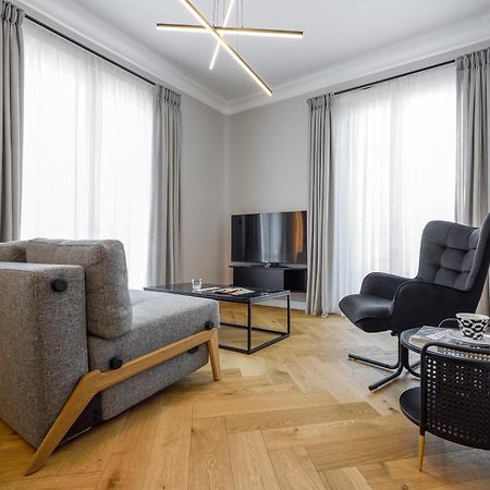 King Apartment Thessaloniki By Luxlikehome เทสซาโลนิกิ ภายนอก รูปภาพ