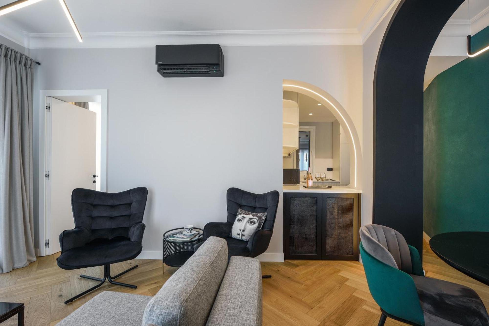King Apartment Thessaloniki By Luxlikehome เทสซาโลนิกิ ภายนอก รูปภาพ
